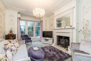 Lounge- click for photo gallery